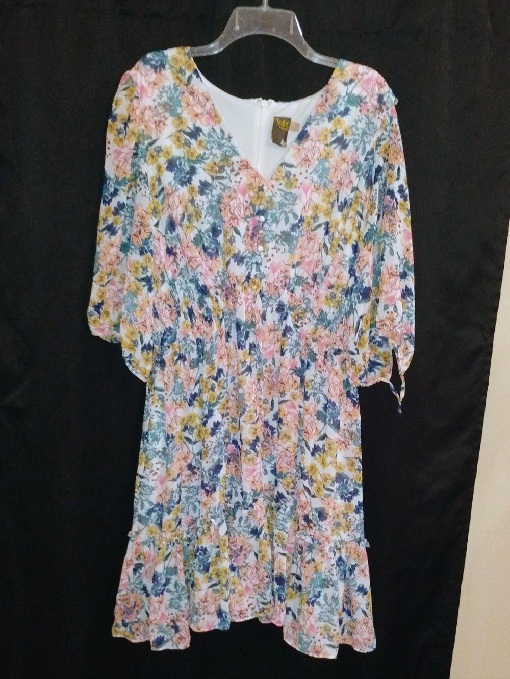 Taylor Woman Floral Ruffle Dress — Size 16W